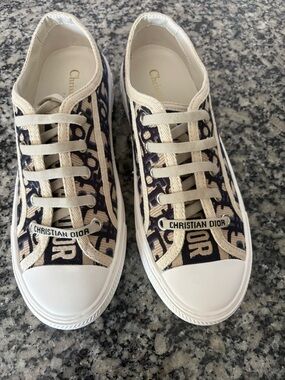 Dior Women’s Walk'n'Dior Sneaker Size 38. Brand New. No Tags